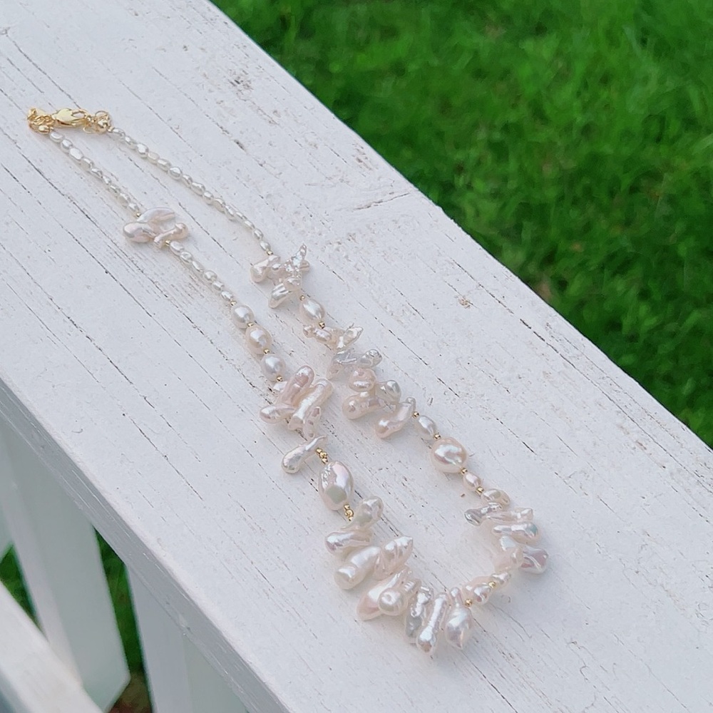 B47 Handmade Freshwater Baroque Pearl Necklace - Picture 3 of 6